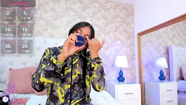 Snapshot of Eliza_Thaylor__ chatting on January 10, 2025, 2:02 pm Eliza Thaylor online show from January 10, 2025, 2:02 pm