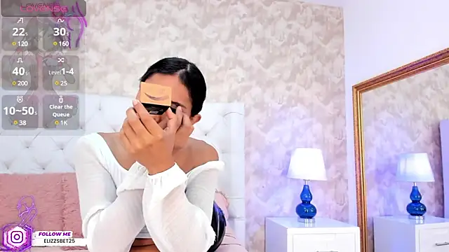 Snapshot of Eliza_Thaylor__ chatting on February 3, 2025, 11:20 am Eliza Thaylor online show from February 3, 2025, 11:20 am