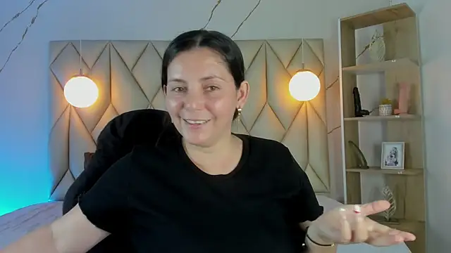 Snapshot of angelswets chatting on January 6, 2026, 2:10 pm angelswets online show from January 6, 2026, 2:10 pm