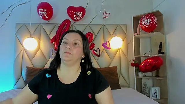 Snapshot of angelswets chatting on February 14, 2026, 1:52 pm angelswets online show from February 14, 2026, 1:52 pm