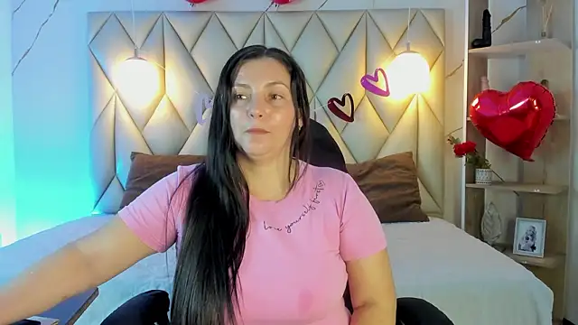 Snapshot of angelswets chatting on February 17, 2026, 1:40 pm angelswets online show from February 17, 2026, 1:40 pm