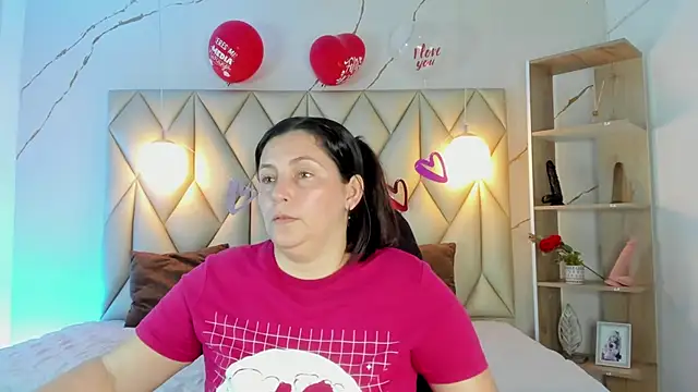 Snapshot of angelswets chatting on February 18, 2026, 1:07 pm angelswets online show from February 18, 2026, 1:07 pm