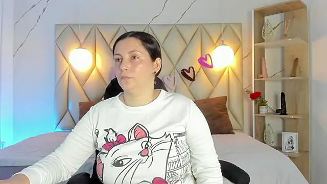 Snapshot of angelswets chatting on February 24, 2026, 2:04 pm angelswets online show from February 24, 2026, 2:04 pm