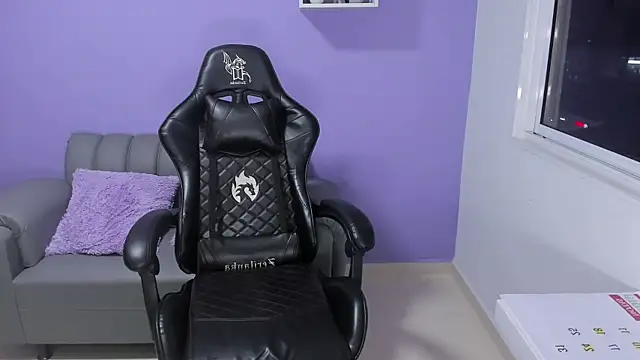 Snapshot of boomsar01 chatting on January 12, 2025, 2:03 am boomsar01 online show from January 12, 2025, 2:03 am