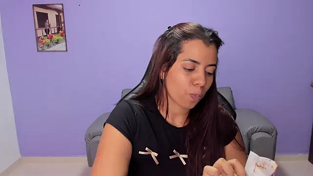 Snapshot of boomsar01 chatting on October 19, 2025, 3:07 am boomsar01 online show from October 19, 2025, 3:07 am