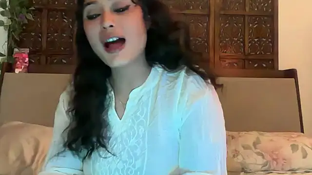 Snapshot of GoddessAnna chatting on May 25, 2026, 4:57 pm GoddessAnna online show from May 25, 2026, 4:57 pm