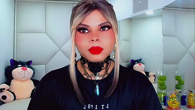 Snapshot of AdanKinng chatting on October 28, 2025, 6:17 am AdanKinng online show from October 28, 2025, 6:17 am