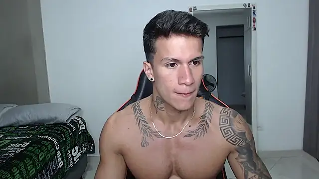 pettergrey1 online show from April 7, 2026, 11:10 am