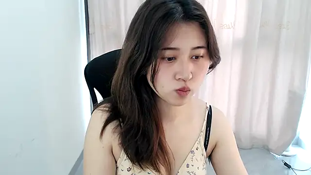 Liliya-77 online show from April 16, 2026, 6:36 am