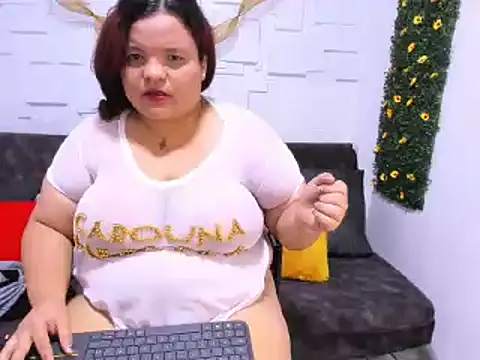 Snapshot of mila_cinnamon chatting on January 18, 2025, 4:42 pm mila cinnamon online show from January 18, 2025, 4:42 pm