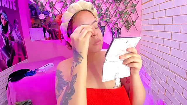 marcellaa303av online show from April 9, 2026, 11:32 pm