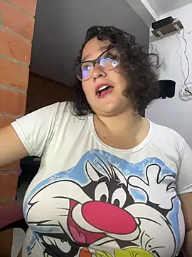 CinnamonCookiez online show from January 3, 2025, 3:05 am