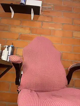 Snapshot of CinnamonCookiez chatting on January 17, 2026, 4:50 am CinnamonCookiez online show from January 17, 2026, 4:50 am