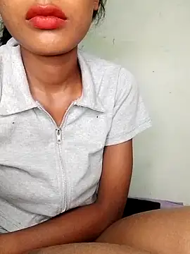 Snapshot of Angalpriya_1 chatting on December 17, 2024, 6:09 pm Angalpriya 1 online show from December 17, 2024, 6:09 pm