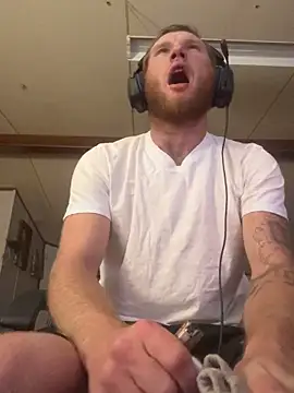 dcockell online show from November 3, 2025, 7:42 am