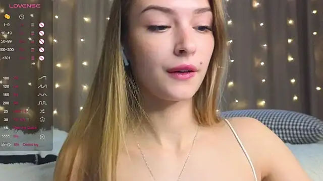 Soft Eva online show from December 10, 2024, 10:38 am