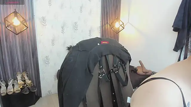 brigittemiller online show from December 4, 2025, 4:27 pm