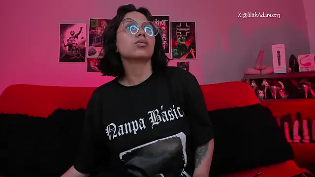 Snapshot of lilith-deveraux chatting on October 17, 2025, 3:03 pm lilith-deveraux online show from October 17, 2025, 3:03 pm