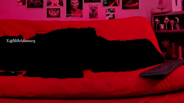 Snapshot of lilith-deveraux chatting on October 22, 2025, 2:06 pm lilith-deveraux online show from October 22, 2025, 2:06 pm