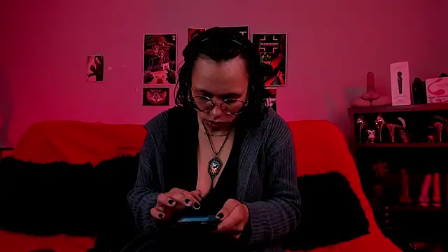 Snapshot of lilith-deveraux chatting on October 24, 2025, 2:35 pm lilith-deveraux online show from October 24, 2025, 2:35 pm