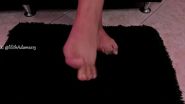 Snapshot of lilith-deveraux chatting on October 28, 2025, 2:20 pm lilith-deveraux online show from October 28, 2025, 2:20 pm