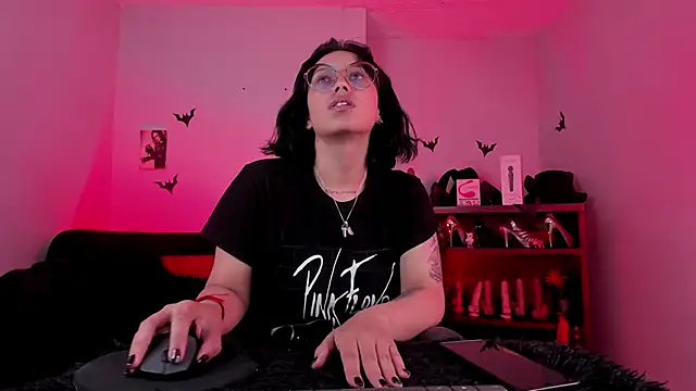 Snapshot of lilith-deveraux chatting on November 27, 2025, 1:13 pm lilith-deveraux online show from November 27, 2025, 1:13 pm