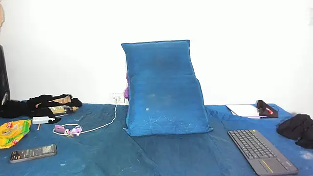 Arantza Hill online show from December 1, 2025, 8:30 am