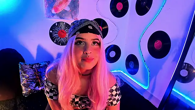  dahian14  online show from March 10, 2025, 5:22 am