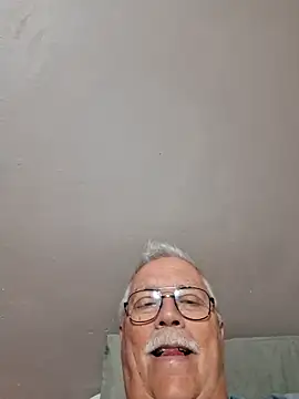 Snapshot of NawtyB1965 chatting on June 5, 2026, 4:08 am NawtyB1965 online show from June 5, 2026, 4:08 am