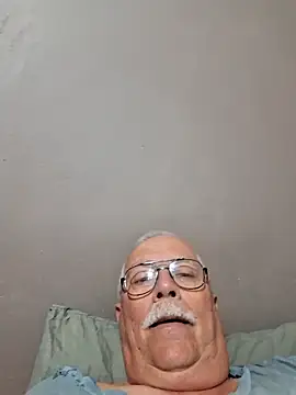 Snapshot of NawtyB1965 chatting on June 10, 2026, 4:01 am NawtyB1965 online show from June 10, 2026, 4:01 am