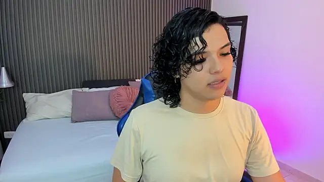 Snapshot of Axel_brunette1 chatting on May 23, 2026, 10:14 pm Axel brunette1 online show from May 23, 2026, 10:14 pm