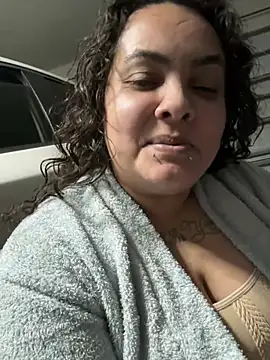 DatBishYouMiss online show from January 23, 2025, 7:40 pm