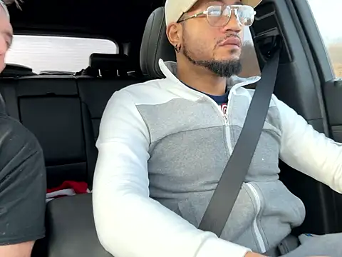 KySir1990 online show from December 5, 2025, 2:03 pm