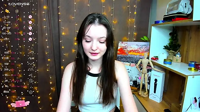 Snapshot of Fairyy_Moon chatting on December 16, 2024, 12:38 pm Fairyy Moon online show from December 16, 2024, 12:38 pm