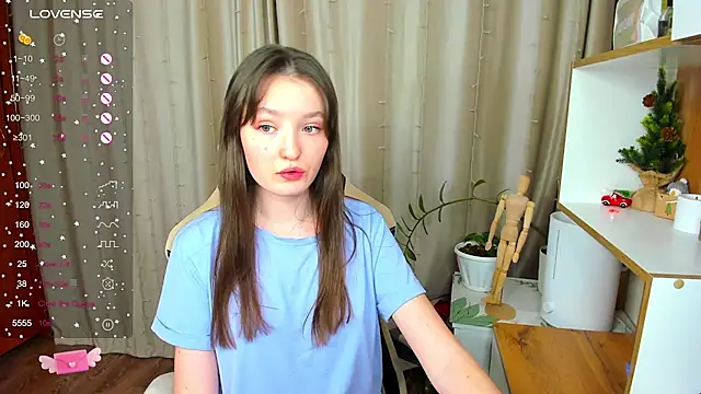 Snapshot of Fairyy_Moon chatting on January 15, 2025, 12:47 pm Fairyy Moon online show from January 15, 2025, 12:47 pm