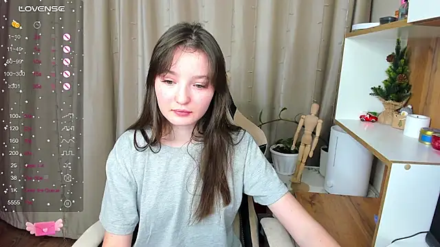 Snapshot of Fairyy_Moon chatting on January 17, 2025, 2:28 pm Fairyy Moon online show from January 17, 2025, 2:28 pm