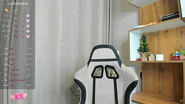 Snapshot of Fairyy_Moon chatting on January 24, 2025, 4:39 pm Fairyy Moon online show from January 24, 2025, 4:39 pm