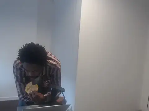 Snapshot of Mastertopdome chatting on October 19, 2025, 1:45 pm Mastertopdome online show from October 19, 2025, 1:45 pm