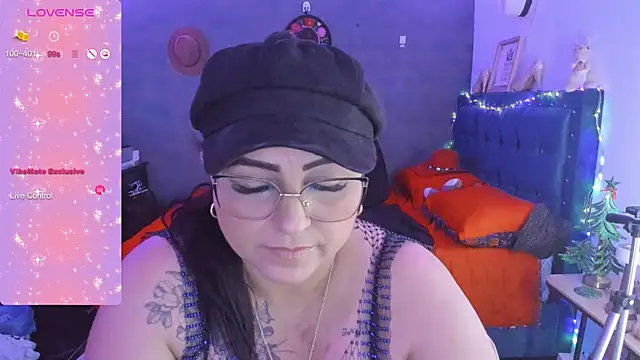 Snapshot of Ivonnee__ chatting on December 29, 2024, 10:34 am Ivonnee online show from December 29, 2024, 10:34 am