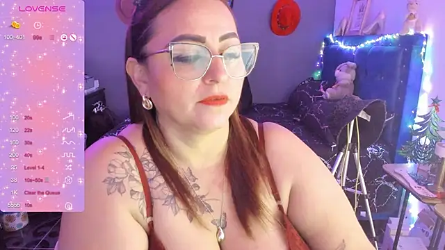 Snapshot of Ivonnee__ chatting on December 30, 2024, 7:48 am Ivonnee online show from December 30, 2024, 7:48 am
