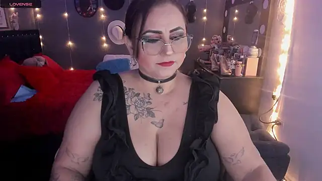 Snapshot of Ivonnee__ chatting on March 2, 2025, 2:19 am Ivonnee online show from March 2, 2025, 2:19 am