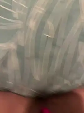 Snapshot of Sensolyss chatting on December 13, 2024, 9:30 pm Sensolyss online show from December 13, 2024, 9:30 pm