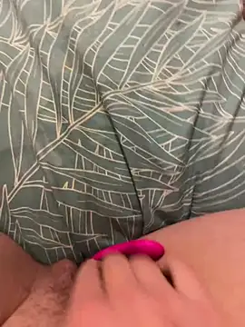 Snapshot of Sensolyss chatting on January 1, 2025, 6:59 pm Sensolyss online show from January 1, 2025, 6:59 pm