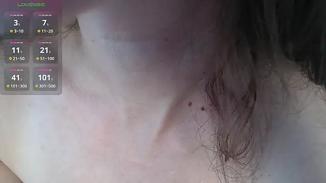 Snapshot of BB_Web chatting on October 8, 2025, 6:11 am BB Web online show from October 8, 2025, 6:11 am