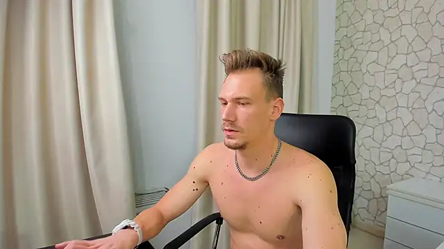 MateoBenjaminX online show from January 8, 2025, 8:50 pm