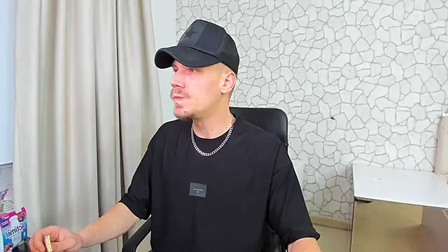 MateoBenjaminX online show from January 22, 2025, 7:13 pm