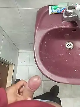 xxierra online show from December 18, 2024, 9:08 pm