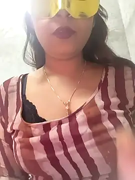 Shanaya Hotty online show from December 7, 2024, 6:37 pm