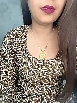 Shanaya Hotty online show from February 10, 2025, 7:49 pm