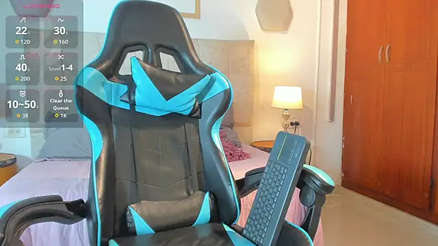  maria foxx  online show from April 6, 2026, 5:14 pm